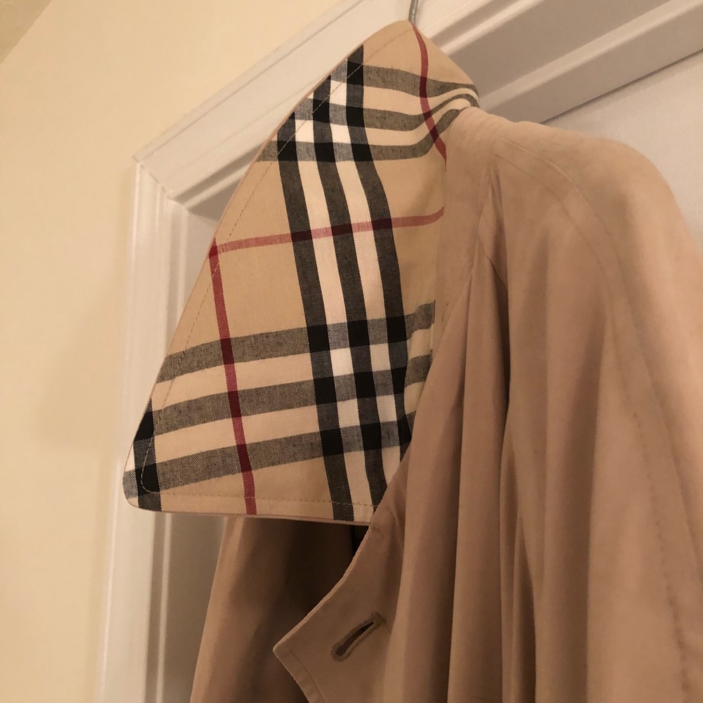 Burberry Trench Coat UK Size 50 - Picture 7 of 8